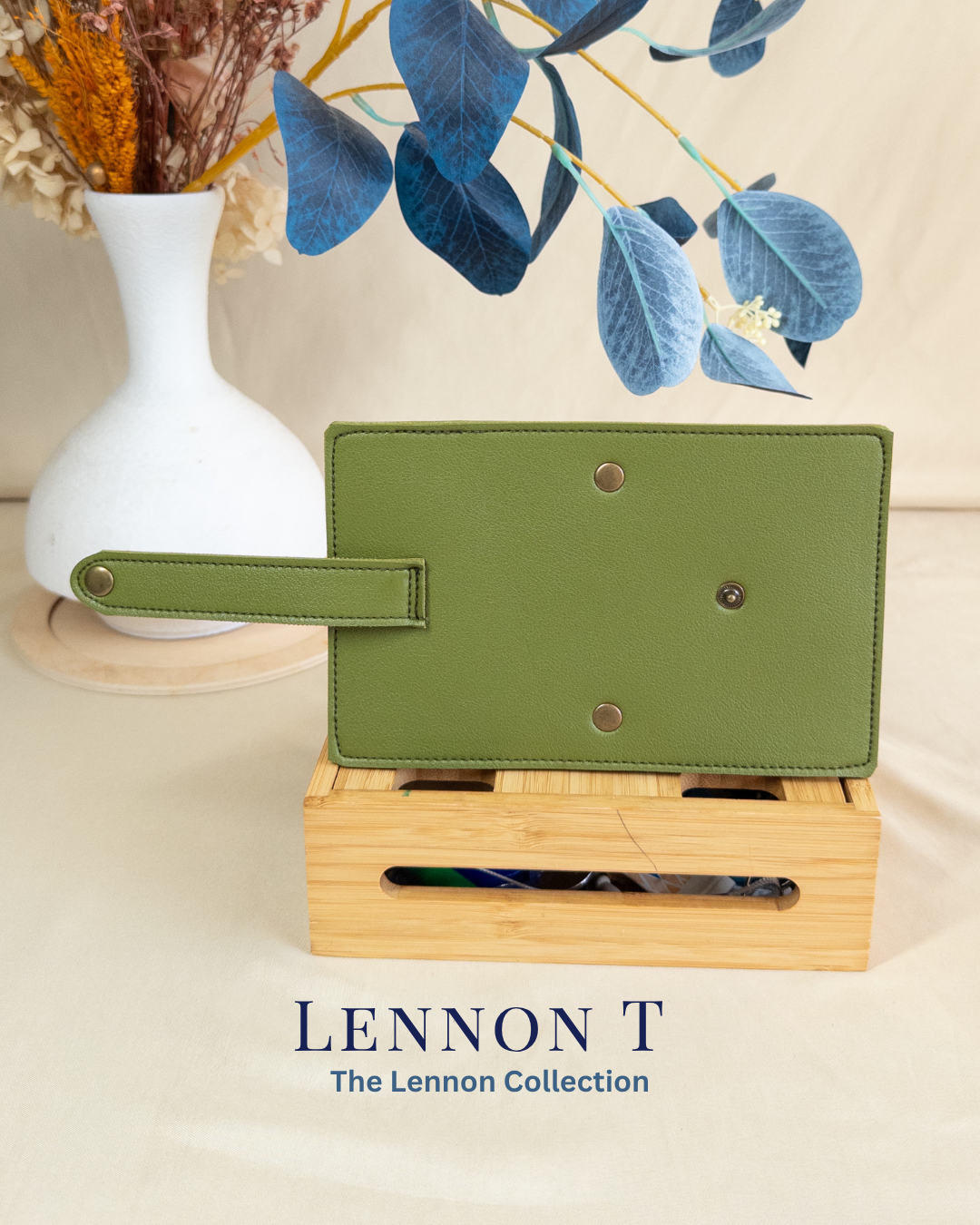 Lennon T